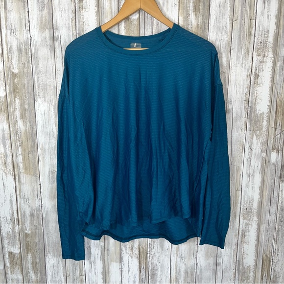 CALIA by Carrie Underwood Tops - Calia Teal Textured Workout Long Sleeve Women’s XL